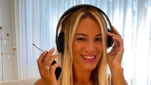 Karen Salas's Instagram, Twitter & Facebook