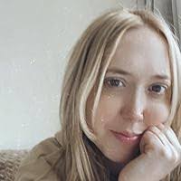 Lisa Kroger's Instagram, Twitter & Facebook