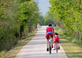 Sono solo alcune delle possibilità che offre la ciclovia del sole, e altre ancora se ne aggiungeranno, fino a raggiungere firenze. La Ciclopista Del Sole Dal Brennero Alla Sicilia