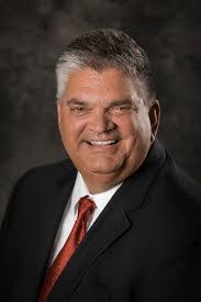 Cesar Lechuga's Instagram, Twitter & Facebook