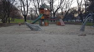 Er wurde zwischen 1802 und 1807 erbaut. Spielplatz Luitpoldpark Krokodil Spielplatz Outdooractive Com