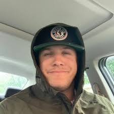 Riley Austin (@RilesAustin23)