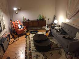In a live band mix, let the kick drum and bass guitar occupy most of the low end. How Many Amps Guitars In Your Living Room And Pedals In Your Kitchen The Gear Page