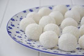 Palline Al Cocco Dolcetti Estivi Buonissimi E Veloci Ricetta Ricette Con Farina Di Cocco Dolcetti Dolci Al Cocco