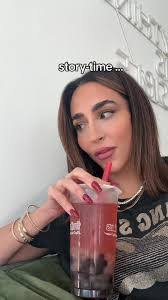 Courtney Shields's Instagram, Twitter & Facebook