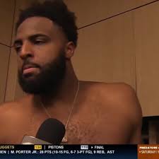 Mitchell Robinson over het inbrengen in een cruciale fase van een wedstrijd  na 10 maanden blessuretijd: "Hij vertrouwt me. Tien maanden missen, en me  dan in een belangrijke positie zetten om een stop ...