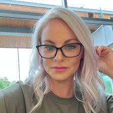 Jessie Endicott's Instagram, Twitter & Facebook