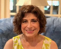 Lori Abramson's Instagram, Twitter & Facebook