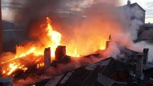 1 saatlik çalışma ile söndürülen yangında, fabrikada büyük ölçüde maddi hasar. Istanbul Da Yangin Sol Haber