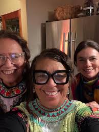 A great cultural gathering of old and new friends to fete Central American  artist in LA @eliaarce2021 who will be performing @calartsredcat