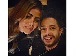 ونشر محمد حماقي صورة له برفقة زوجته نهلة الحاجري على حسابه بانستقرام للاحتفال بعيد ميلادها، ووجه إليها رسالة رومانسية وخاصة في هذه المناسبة، وقال في رسالته التي كتبها بالانجليزية. Ù…Ø­Ù…Ø¯ Ø­Ù…Ø§Ù‚ÙŠ Ù„Ø²ÙˆØ¬ØªÙ‡ Ù†ÙØ³ÙŠ ØªØ¹Ø±ÙÙŠ Ø¨Ø­Ø¨Ùƒ Ù‚Ø¯ Ø¥ÙŠÙ‡ Ù…ØµØ±Ø§ÙˆÙ‰