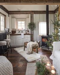 43 Cozy Decorations For Cottage House Decoarchi Com Farm House Living Room Home Decor House Interior