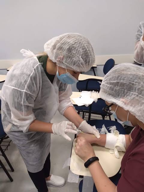 Instituto de Neurologia de Curitiba forma primeira turma de técnicos em Enfermagem