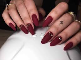 Jump to navigation jump to search. Https Unasdecorativas Blogspot Com 2019 11 Unas Decoradas Vino Tinto Con Dorado Html