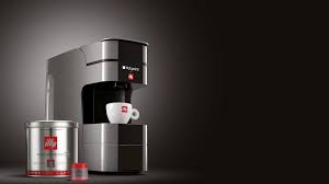 The y5 iperespresso coffee pods maker is another elegant product from illy. Hotpoint For Illy Espresso Machine With Capsule System Youtube