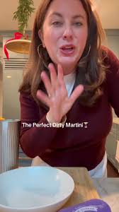 The Perfect Dirty Martini Recipe for Cocktail Lovers