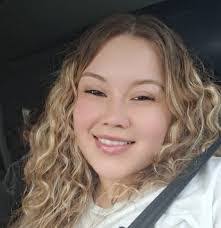 Samantha Moffatt's Instagram, Twitter & Facebook