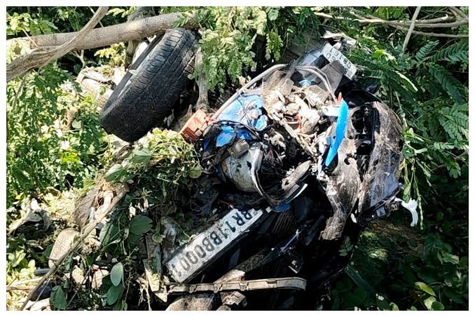 ​Muzaffarpur Road Accident: भीषण सड़क हादसा: बोचहां में तेज रफ्तार  फॉर्च्यूनर ने स्कूटी को मारी टक्कर, बैंक कर्मी दो युवतियों की दर्दनाक मौत