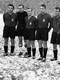 England started brightly in berlin, with dele alli in particular impressing in the early stages, but it was germany who should have taken the lead midway through the half. Hard Times And Reconstruction Fc Bayern Munich