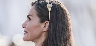 Kaip paimti galvos apdangalą 50: idėjos, kurios atjaunina ir klaidas, kurių  turėtumėte vengti