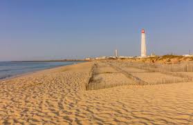 A gnr intercetou 21 migrantes marroquinos que desembarcaram ontem na ilha do farol, no algarve. Ilha Do Farol The Complete Guide To The 1 Island Of The Algarve