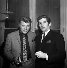 57 ans de carrière,l'un des plus célèbres artiste francophones dans le coeur des français. Johnny Hallyday And Eddy Mitchell In 1966 Photographic Print For Sale