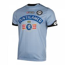 Der sportklub sturm graz (durch ein sponsoring offiziell sportklub puntigamer sturm graz), kurz sk sturm graz oder einfach nur sturm graz, ist ein fußballverein aus der steirischen landeshauptstadt graz. Trikot 3 Farbe 20 21 Der Offizielle Onlineshop Des Sk Sturm