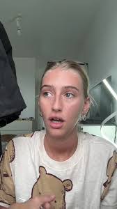 Araceli Dixon's Instagram, Twitter & Facebook