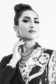 Lana Eck's Instagram, Twitter & Facebook