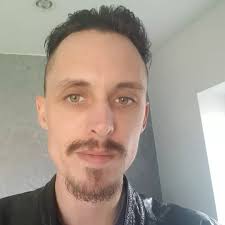 How do we feel about Karl Urban playing Johnny Cage with no martial arts  training?