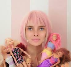 Intertextuality in the Body Designs of AI-Based Virtual Influencers