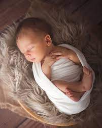 Tiny Aleksander Sleeping So Peacefully Aleksander Was Also Participating In My Bts Video Wh Newborn Photography Newborn Baby Photography New Baby Products
