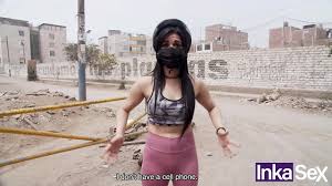 Así es como te llevas a la cama a una deportista en un poblado rural -  XNXX.COM