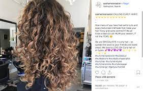 Siamo abituati a vedere usare la carta stgnola dal nostro parrucchiere quando deve fare il colore oppure i colpi di sole. L Effetto Del Balayage Sui Capelli Ricci Vogue Italia