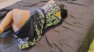 Istri selingkuh dengan kakak ipar di rumah sendirian