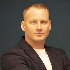 𝗖𝗘𝗢𝘀' 𝗛𝗶𝗱𝗱𝗲𝗻 𝗞𝗣𝗜 When most CEOs talk KPIs, they rattle off the  usual suspects: Revenue. Profit margin. Customer acquisition cost (CAC).  But here's the truth… The biggest revenue…