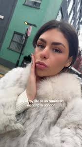 Day in my life as an American working in London💕📍🇬🇧 let me know if yall  have any questions about moving to london or making friends here!  #americaninlondon #dayinmylifeinlondon #workinlondon ...