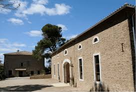 Proche du centre ville dans un cadre champêtre. Chateau De L Horte Chambre D Hote Montbrun Des Corbieres Aude