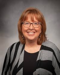 In case some of you don't know and aren't watching the impeachment  hearings, Dr. Fiona Hill graduated from St Andrews in 1989. She was in my  Modern History class and we worked