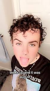 Dylan Creamer's Instagram, Twitter & Facebook