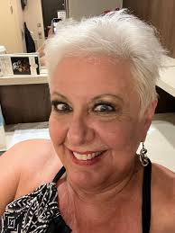 Review of NCL Escape's new Icons show and Syd Norman's band?