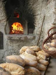 Pane Cotto Nel Forno A Legna Lusiana Dolomiti Veneto Italia Bread Shop Bakery Bakery Bread