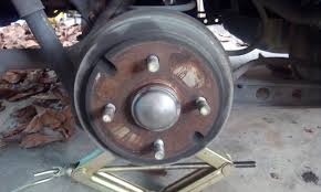 Pada post kali ini aku nak menyentuh sedikit tentang masalah yang selalu dihadapi pada kereta gear automatik.masalah yang berpunca dari penjajaran yang terus membawa kepada kerosakan pada sistem brek sesebuah kereta. Life Begins At Forty Diy Membuka Brek Belakang Perodua Kelisa