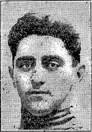 Er-Y-i>E- Julián Español, campeón, de España,,.,, y futuro presiden- □ te  de la U V. E. 'ó “Ä5