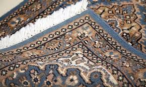 Today's post on how to stop rugs from slipping is another tip i learned from a felon. How To Stop Rugs Slipping On Carpet 4 Easy Methods Homely Rugs