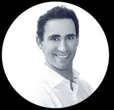 Elisa Stafford's Instagram, Twitter & Facebook