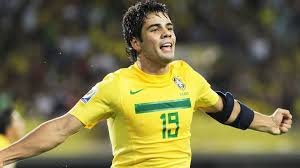 Ex-São Paulo, Henrique Almeida fatura com grife própria de roupas: 'Jogador  aposenta cedo'