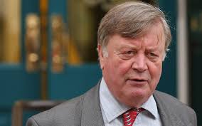 Women should not wear veil in court, former justice secretary Ken Clarke  says