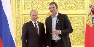 A usual intermission in a hockey game turned out to be the most surprising mascot show ever!ovi geno kuznetsov prank surprise fans mascot madeinrussia Russia President Vladimir Putin Congratulates Alex Ovechkin And Wife Nastya On Their Wedding