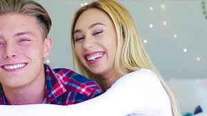 Heidi Bernier (@heidibernier_)